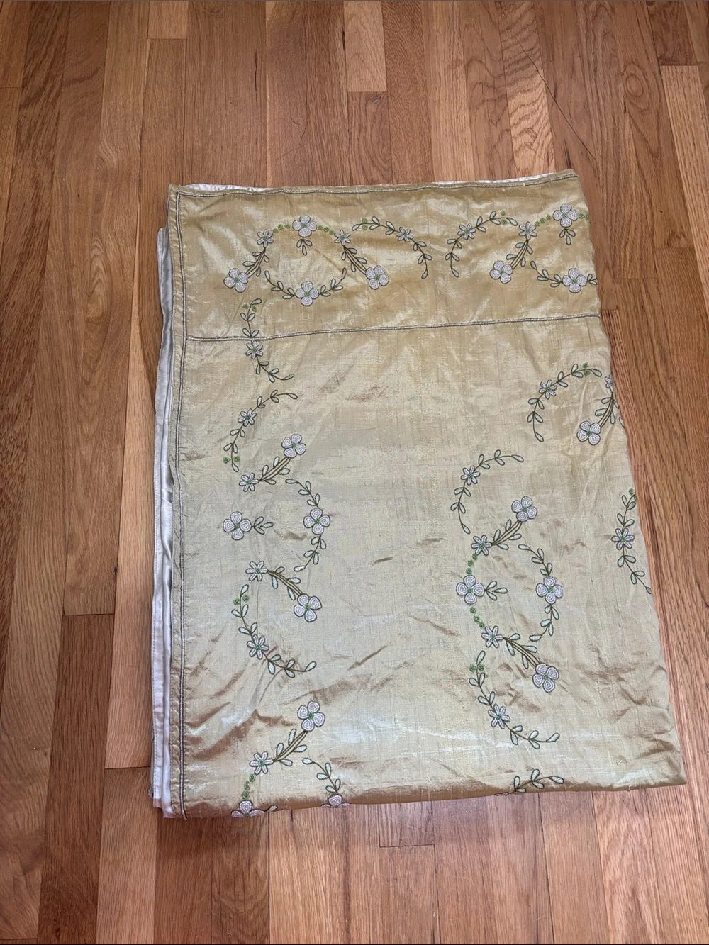 Passion For India Embroidered Gold Cream Floral Tablecloth Silk